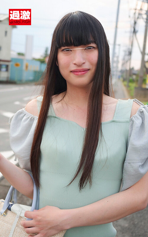 NHマジックミラー号 制服の似合うニューハーフ娘がおちんちん年齢当てに挑戦!Wチ○ポに挟まれ大興奮!初めての串挿し3Pでケツ穴ぱっくり連続ペニキュン中出し 画像3