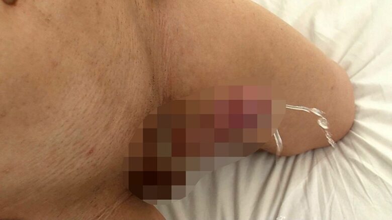 馬用興奮剤を飲まされてカウパー垂れ流すカワイイ小さな男の娘 こはく 3枚目