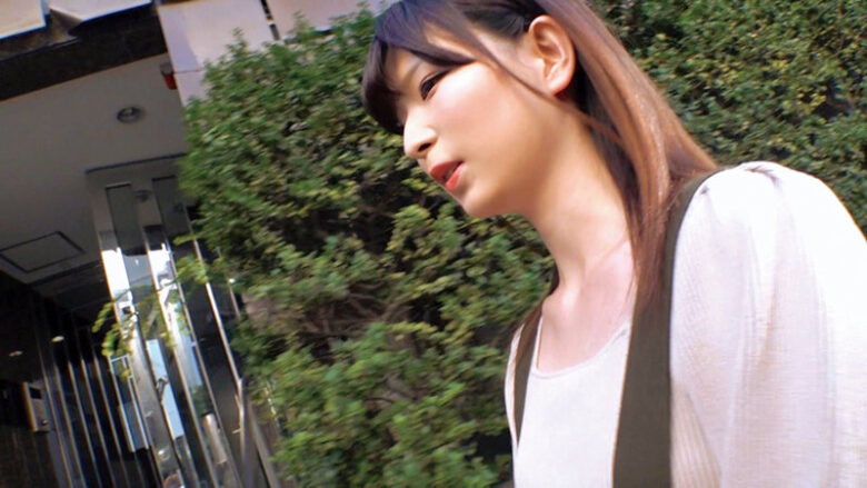 AVデビュー ボクこう見えてオチンチンついてます。本居あかめ 1枚目