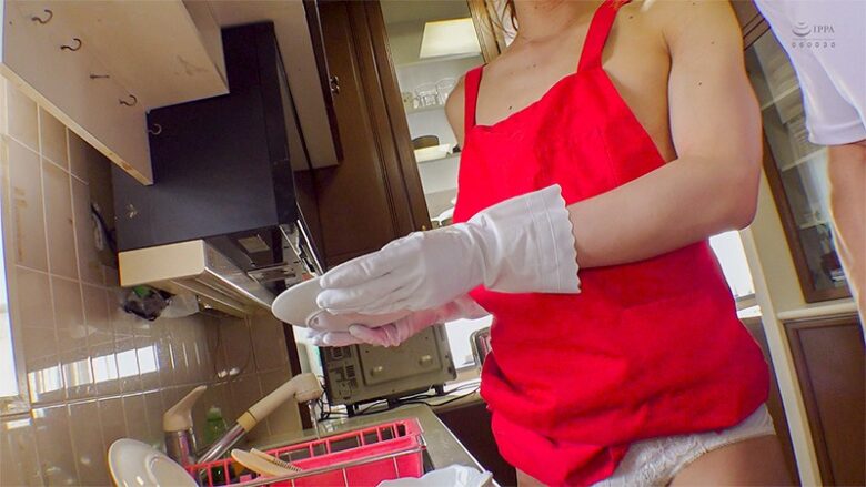 華麗なる女装家政婦 魅惑のいいなりサービス まゆり 2枚目