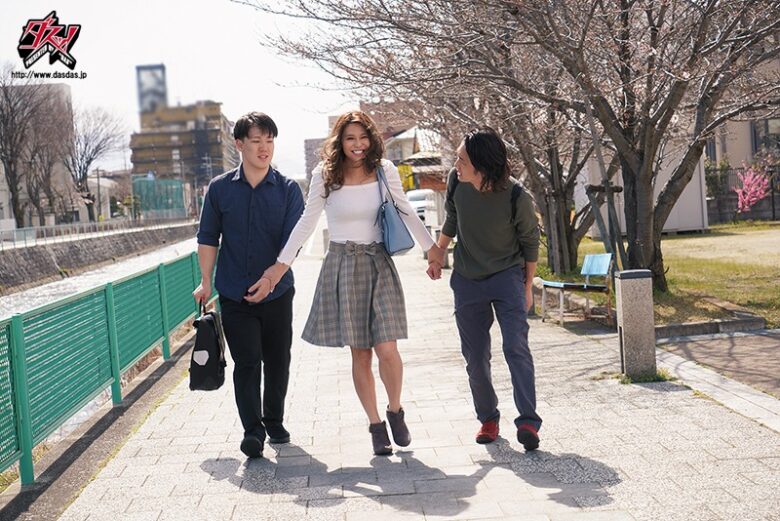 昔、連んでいた男友達と一泊二日の温泉旅行に行ったら、可愛すぎるニューハーフになっていた。 夢見りあら 画像10