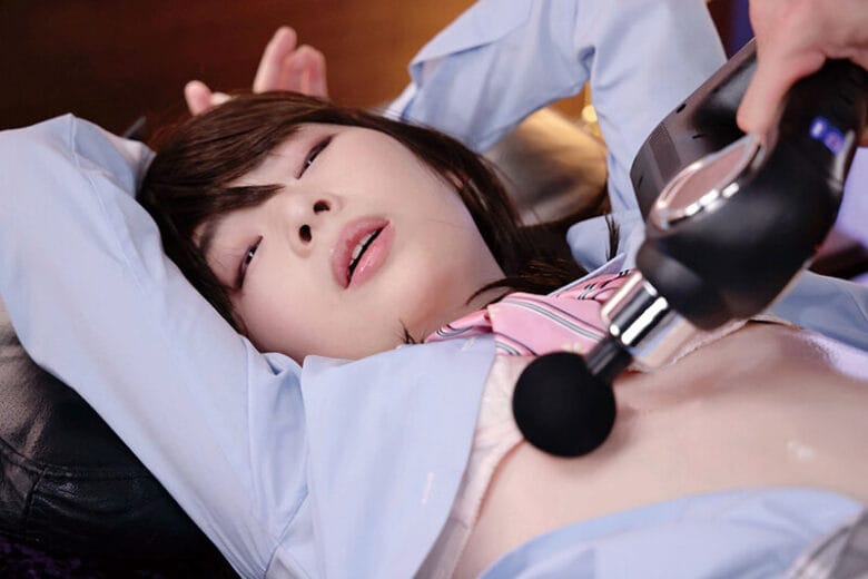 拘束2穴オイルマッサージ ミニマム男の娘 ひな 9枚目