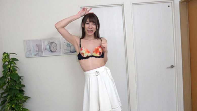 アナルで潮吹きまくる驚きトンデモびっくりニューハーフさんは超美形クールビューティー ひなた結衣 3枚目