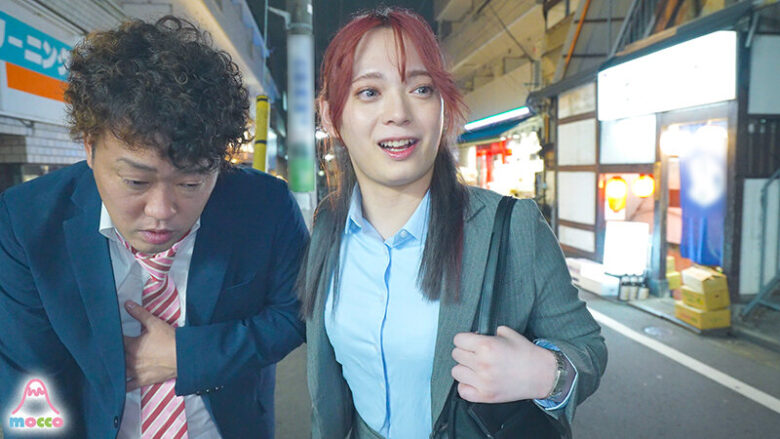 朝起きたら下着姿の男の娘部下が隣に!飲み会で潰れてしまい後輩OL(だと思ってた)の自宅で介抱されていたらまさかの勃起ち○ぽ見せつけ誘惑され何度もイチャラブ中出しアナルセックスしてしまった。 一二三ゆぅり 1枚目