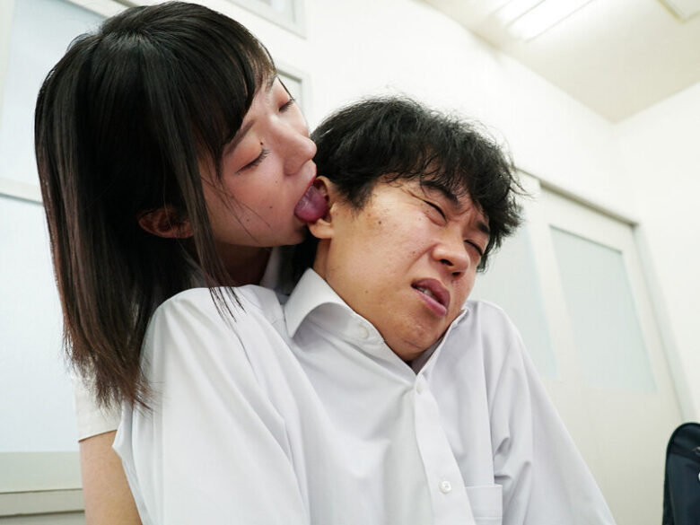 小悪魔NH転校生のメスイキ誘惑 私立フル勃起逆アナル学園♂ 近藤ムム 9枚目