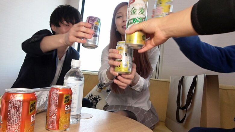 ギャルに声かけたら、オチ○ポ付いてたけど激カワすぎてアナルヤリまくり 中澤チュリン 18枚目